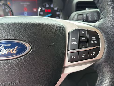 Certified 2023 Ford Explorer XLT RWD image 23