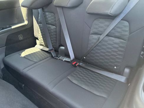 Used 2024 Nissan Pathfinder SV image 13