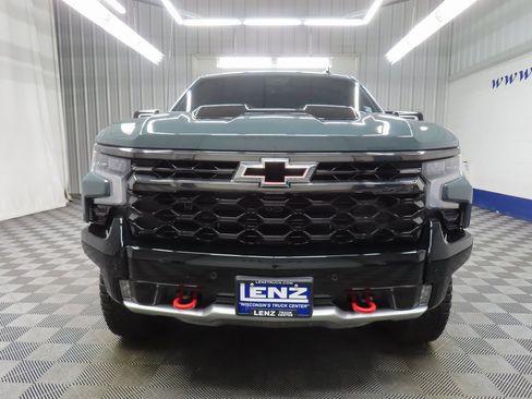 Used 2025 Chevrolet Silverado 1500 ZR2 w/ Technology Package image 45