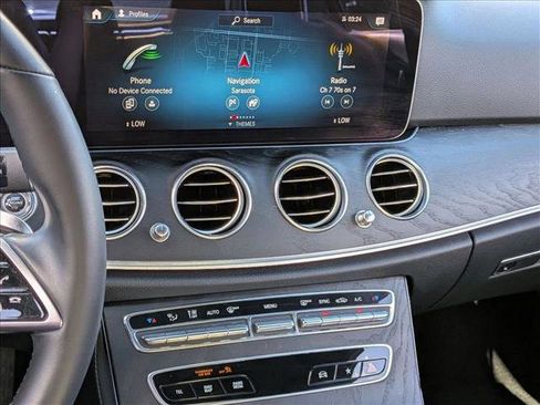 Certified 2022 Mercedes-Benz E 350 4MATIC Sedan image 17