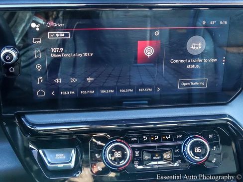 Used 2024 GMC Sierra 1500 AT4 w/ Technology Package image 17