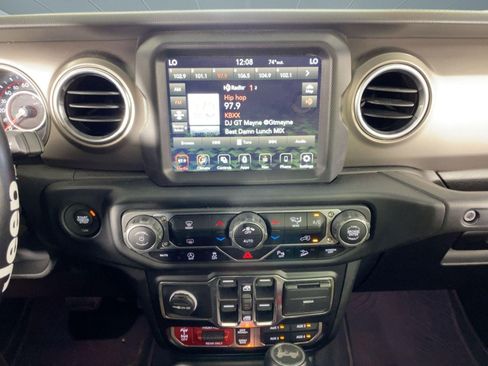 Used 2021 Jeep Wrangler Unlimited Rubicon image 21