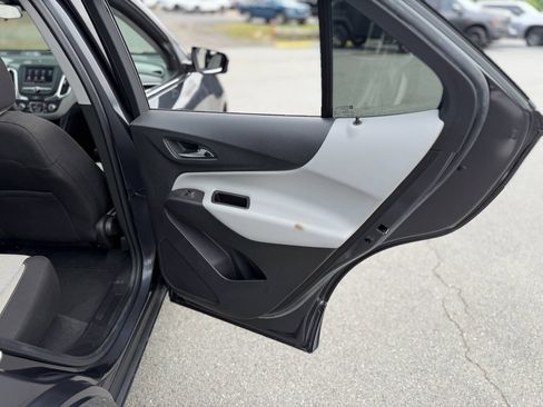 Used 2022 Chevrolet Equinox LT FWD image 31