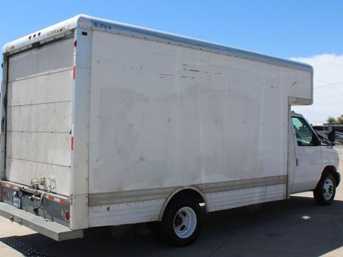 Used 2007 Ford E-450 and Econoline 450 RWD image 6