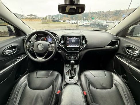 Used 2019 Jeep Cherokee Limited image 12