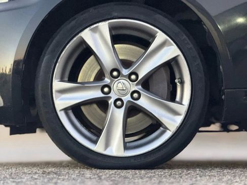 Used 2012 Lexus IS 350C w/ Luxury Pkg RWD image 29