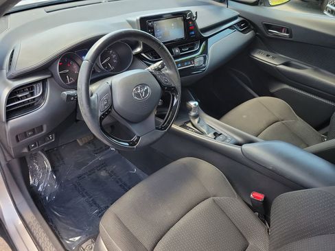 Used 2018 Toyota C-HR XLE FWD image 17
