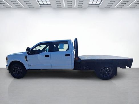 Used 2022 Ford F250 XL w/ Power Equipment Group AWD/4WD image 7