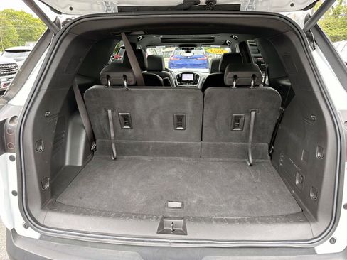 Used 2023 Chevrolet Traverse RS AWD/4WD image 7