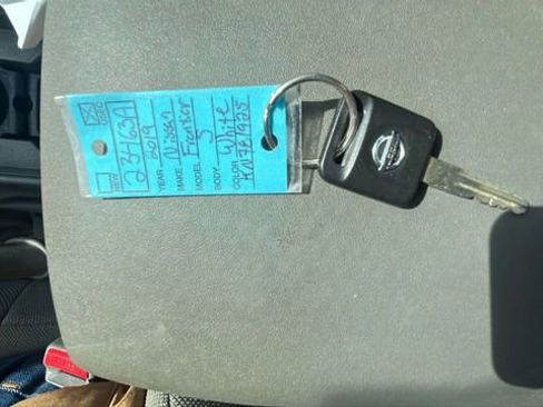 Used 2019 Nissan Frontier S image 30