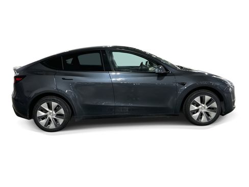 Certified 2023 Tesla Model Y Long Range AWD/4WD image 7