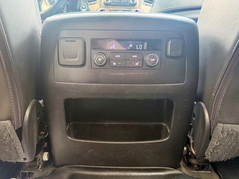 Used 2018 GMC Yukon XL Denali RWD image 16