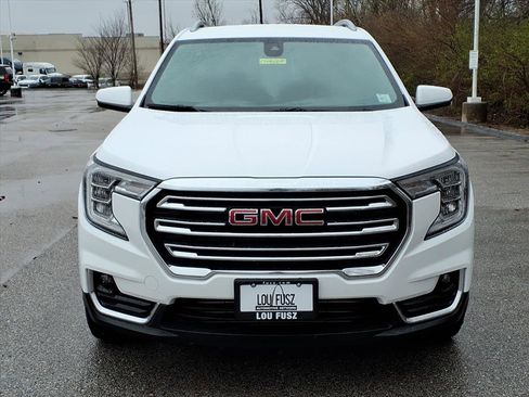 Used 2024 GMC Terrain SLT image 33