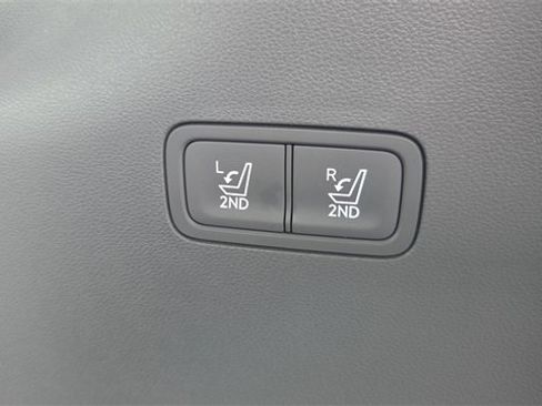 Used 2024 Hyundai Santa Fe Limited image 24