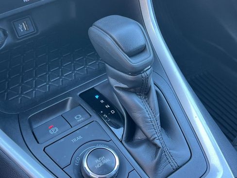 Used 2023 Toyota RAV4 LE image 21