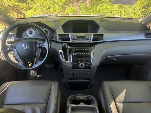 Used 2013 Honda Odyssey Touring Elite image 7