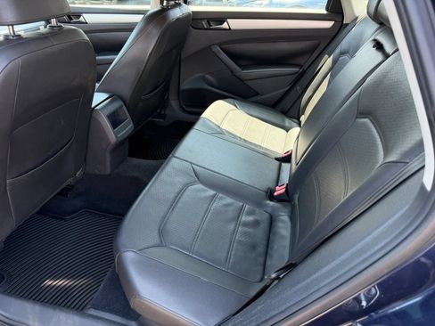 Used 2012 Volkswagen Passat 2.5 SE FWD image 28