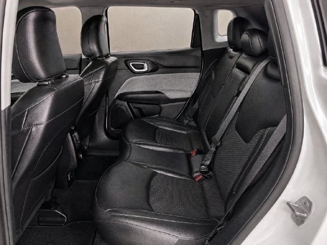 Used 2024 Jeep Compass Latitude AWD/4WD image 9