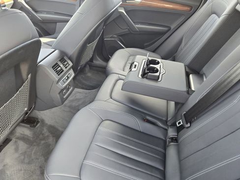 Certified 2023 Audi Q5 2.0T Premium w/ Convenience Package image 38