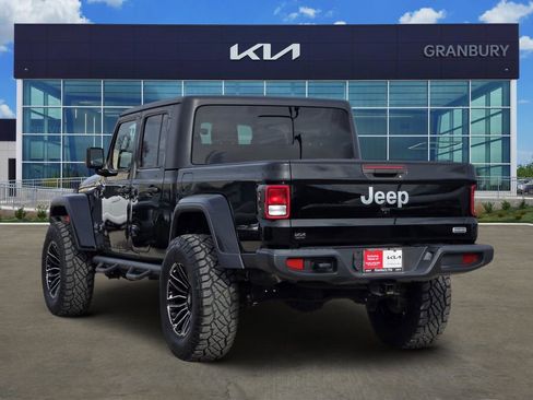 Used 2020 Jeep Gladiator Overland w/ Popular Equipment Package AWD/4WD image 5