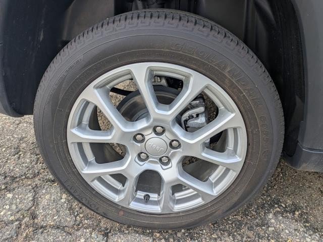Used 2023 Jeep Compass Latitude AWD/4WD image 16