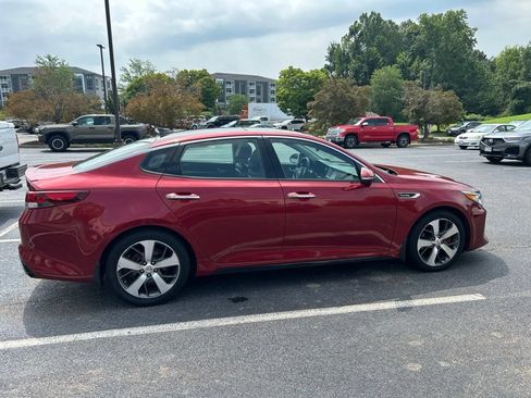 Used 2018 Kia Optima SX w/ Technology Package FWD image 2