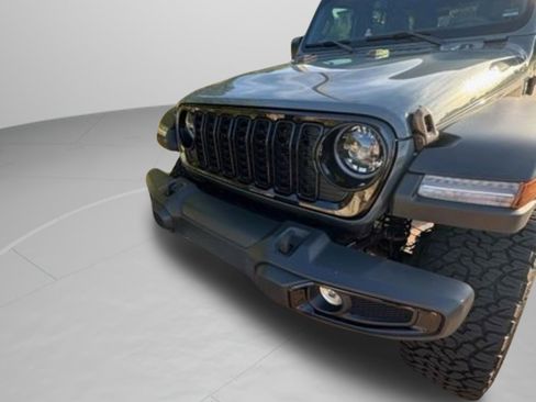 Used 2025 Jeep Wrangler Willys image 18