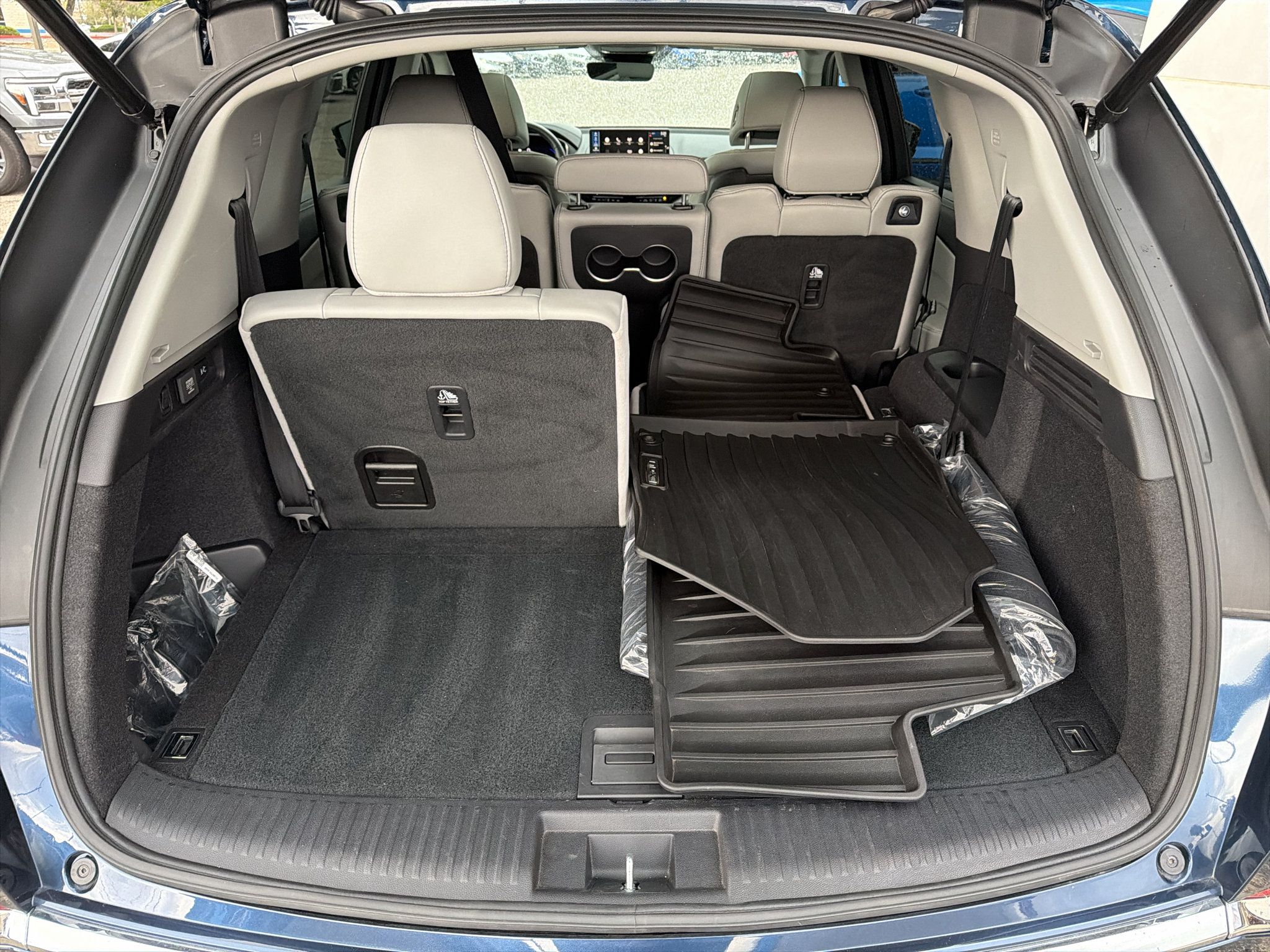 Used 2026 Acura MDX w/ Technology Package AWD/4WD image 17