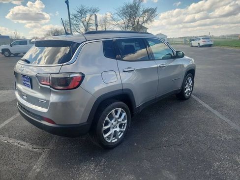 Used 2022 Jeep Compass Latitude AWD/4WD image 4