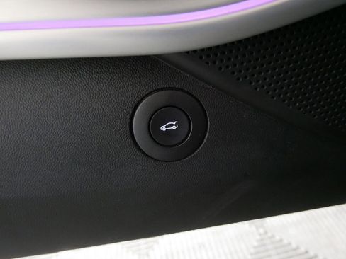 Used 2020 Chevrolet Camaro SS image 19