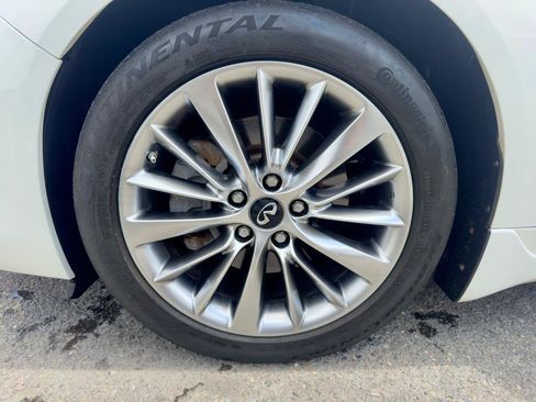 Used 2018 INFINITI Q50 Luxe w/ Essential Package (3.0T Luxe) RWD image 15