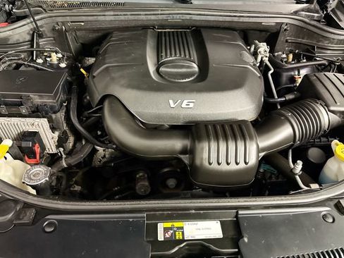 Used 2015 Jeep Grand Cherokee Overland w/ Advanced Technology Group AWD/4WD image 18