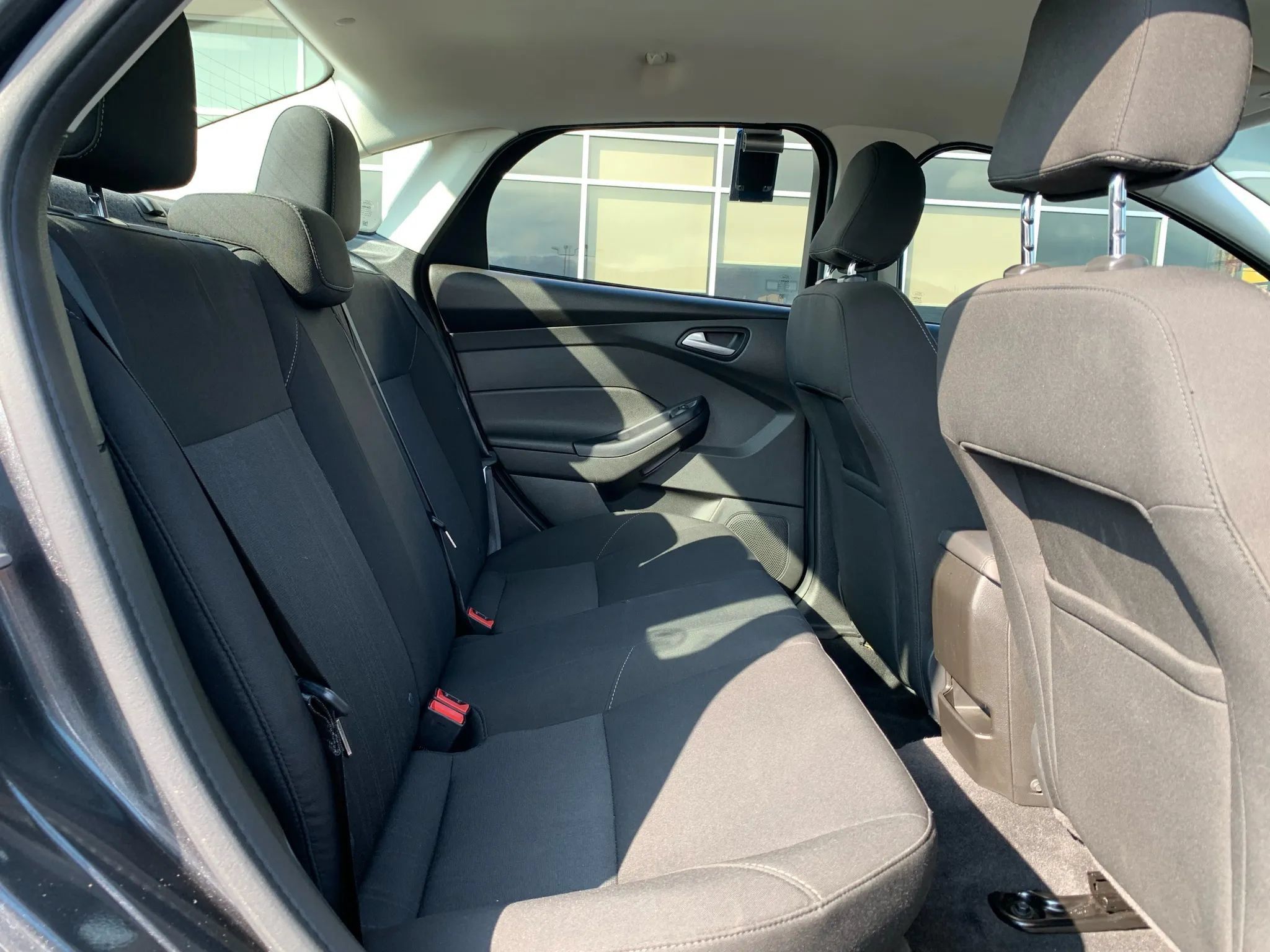 Used 2016 Ford Focus SE FWD image 27