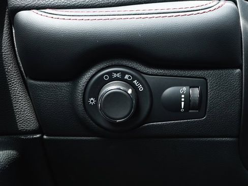 Used 2024 Dodge Durango GT RWD image 15