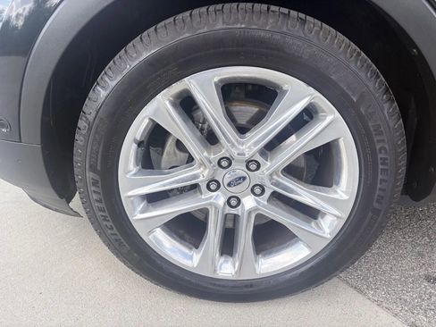 Used 2016 Ford Explorer Limited w/ Equipment Group 301A FWD image 14