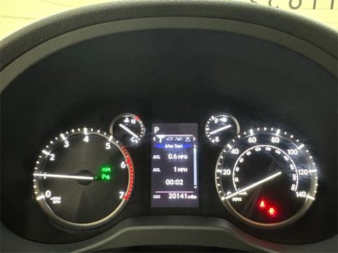 Used 2023 Lexus GX 460 Premium image 14