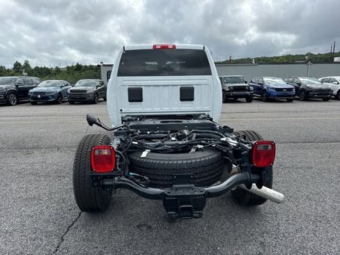 New 2024 RAM 3500 Tradesman image 4