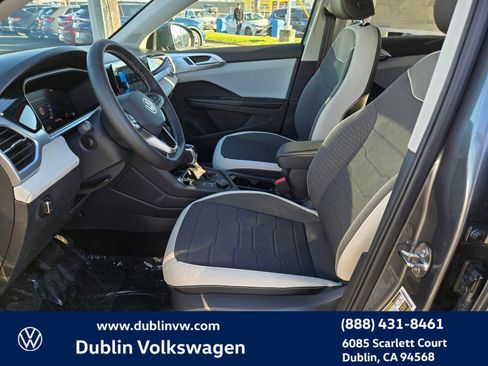 New 2025 Volkswagen Taos SE image 13