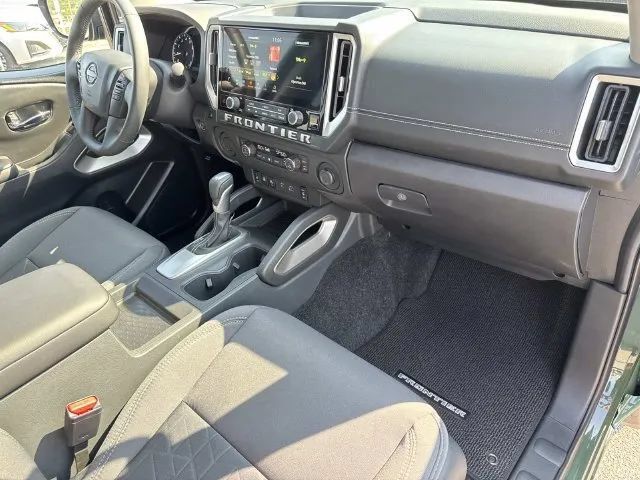 Certified 2025 Nissan Frontier SV w/ SV Convenience Package RWD image 25