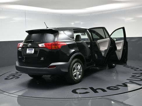 Used 2013 Toyota RAV4 LE AWD/4WD image 26