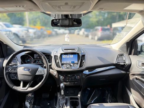 Used 2017 Ford Escape Titanium AWD/4WD image 31