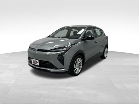 New 2027 Chevrolet Bolt LT w/ Comfort Package FWD image 3