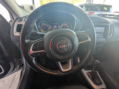 Used 2019 Jeep Compass Latitude image 15