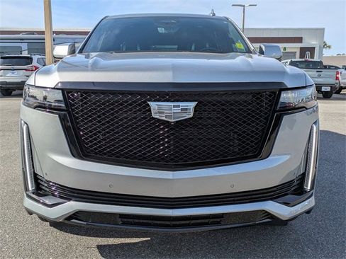 Used 2024 Cadillac Escalade Sport Platinum w/ LPO, ONYX Package image 9