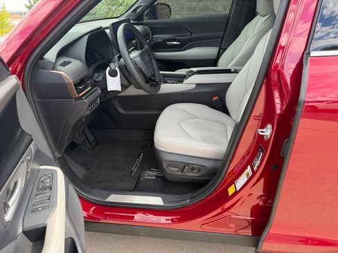 Certified 2026 Toyota Grand Highlander AWD Hybrid image 26