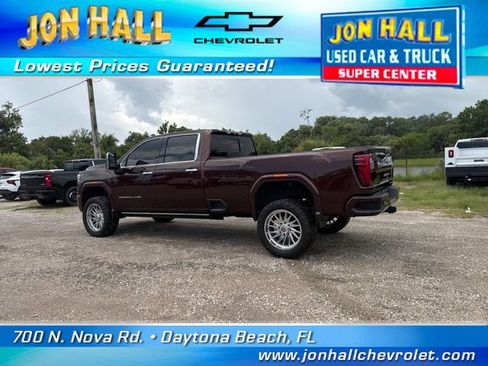 Used 2024 GMC Sierra 3500 Denali Ultimate AWD/4WD image 8