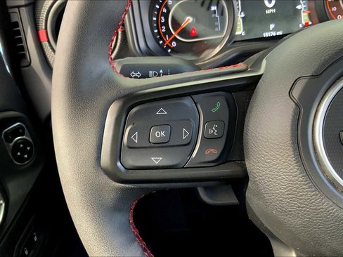 Used 2024 Jeep Gladiator Rubicon w/ Safety Group image 23