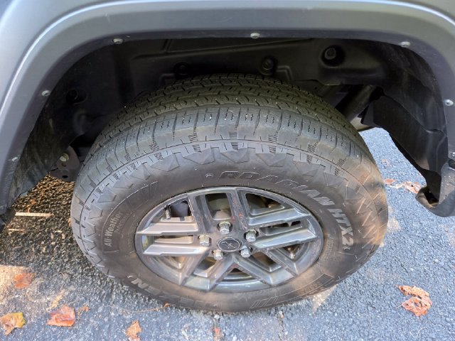 Used 2024 Jeep Wrangler Unlimited Sport AWD/4WD image 36