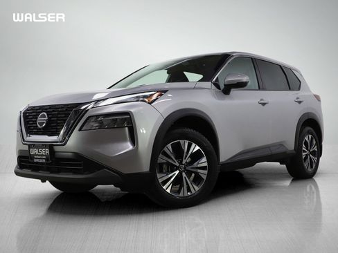 Used 2021 Nissan Rogue SV image 1