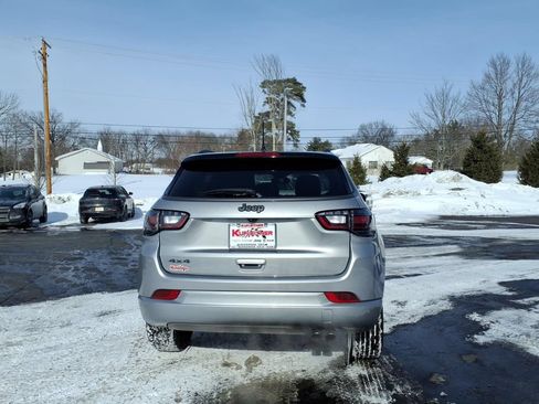 Used 2022 Jeep Compass High Altitude AWD/4WD image 4